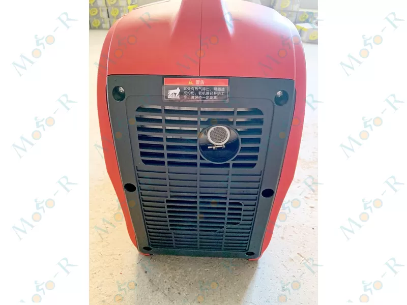Фото 7 - Генератор Инверторный SAGIN SG2500i   220V/12V 9A  Power 1,8 -2,0 kW бак 4L